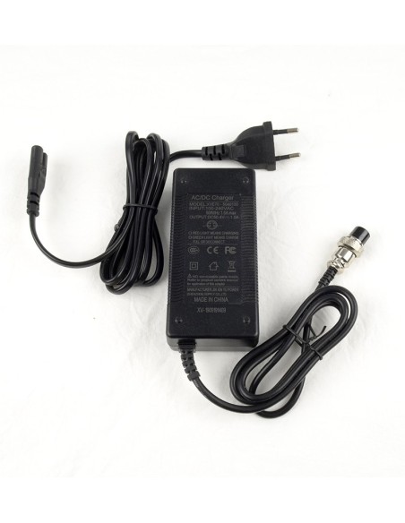 CARGADOR 50,4V. KV600  KV700 KV150 CARGADOR 50,4V. KV600  KV700 KV150